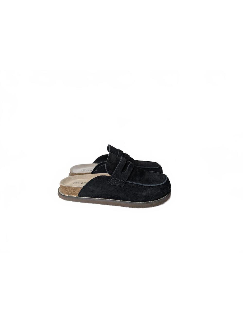Cushionaire Women's Blackโ Suede Penny Clog Sandals Size 7.5M